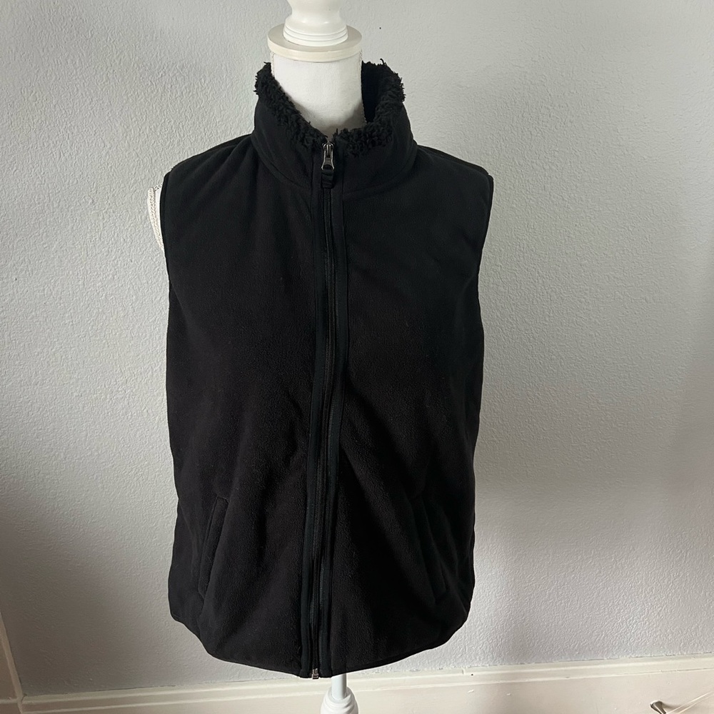 Croft & Barrow Black Fleece Vest